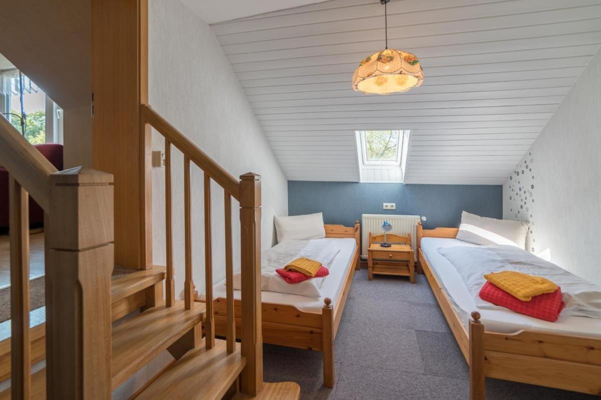 Appartamento Friesenhof Janssen - Urlaub Auf Dem Bauernhof Neuharlingersiel Esterno foto