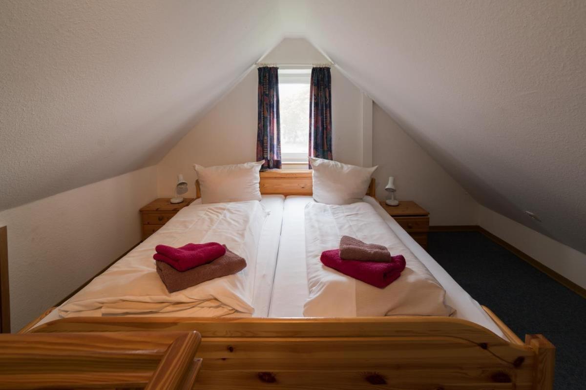 Appartamento Friesenhof Janssen - Urlaub Auf Dem Bauernhof Neuharlingersiel Esterno foto