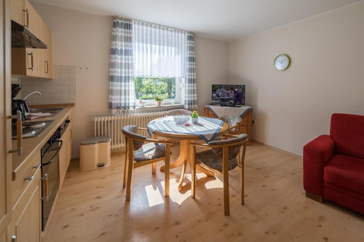 Appartamento Friesenhof Janssen - Urlaub Auf Dem Bauernhof Neuharlingersiel Esterno foto