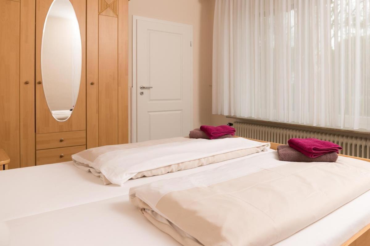 Appartamento Friesenhof Janssen - Urlaub Auf Dem Bauernhof Neuharlingersiel Esterno foto