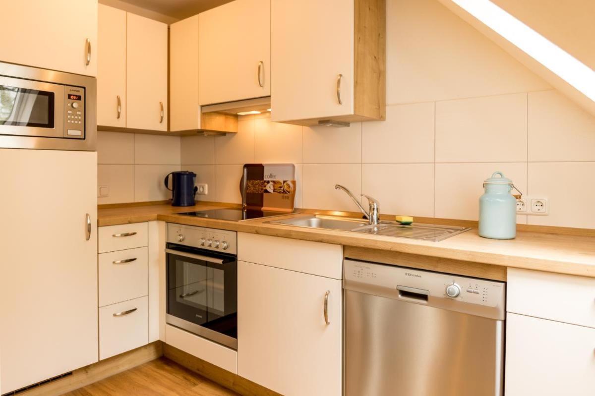 Appartamento Friesenhof Janssen - Urlaub Auf Dem Bauernhof Neuharlingersiel Esterno foto