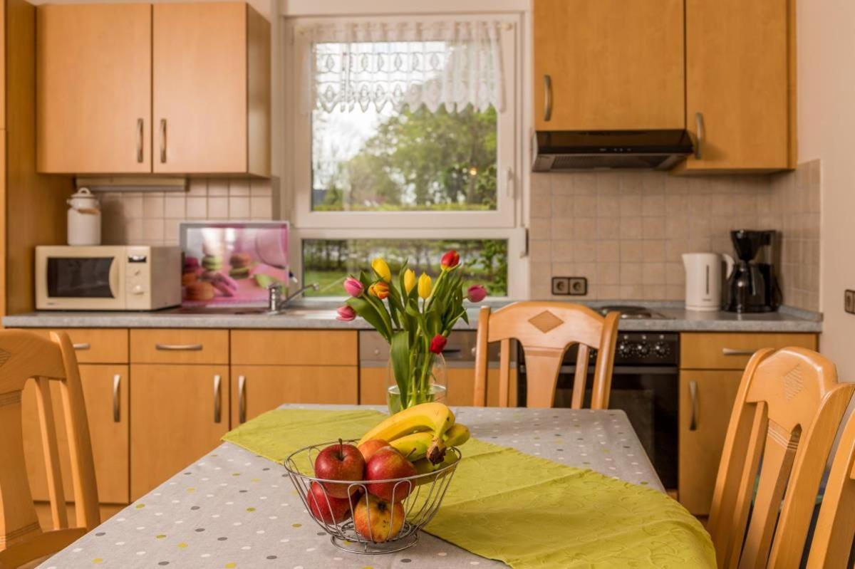 Appartamento Friesenhof Janssen - Urlaub Auf Dem Bauernhof Neuharlingersiel Esterno foto