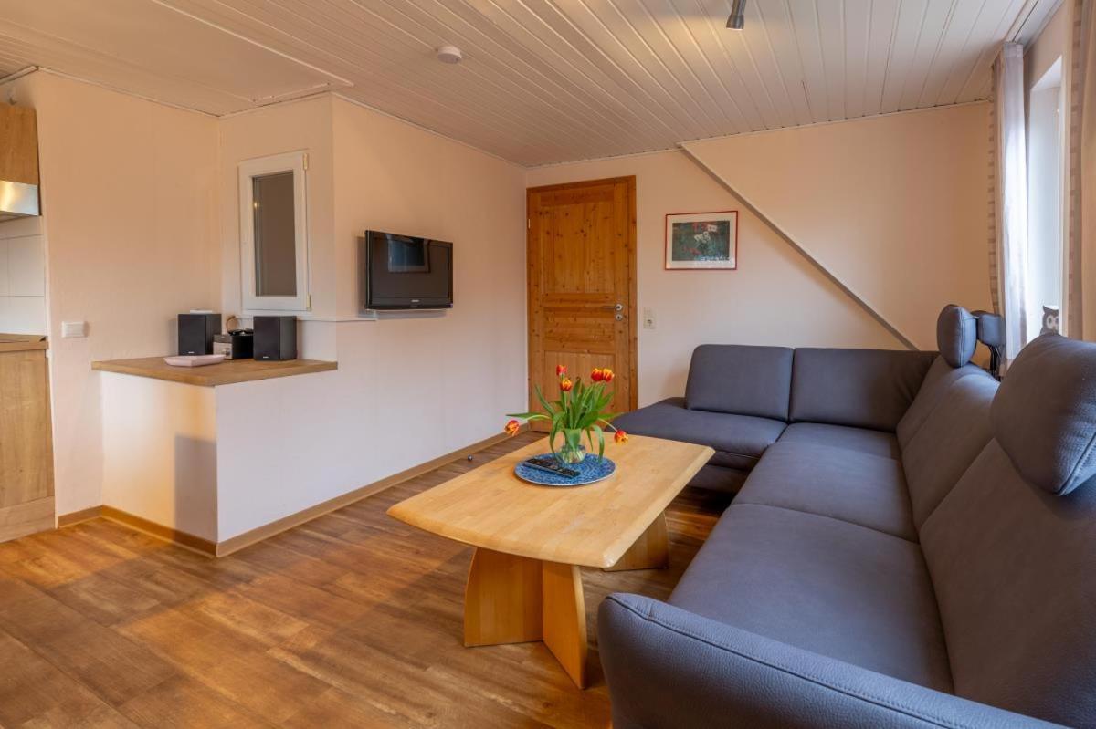 Appartamento Friesenhof Janssen - Urlaub Auf Dem Bauernhof Neuharlingersiel Esterno foto